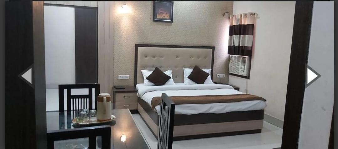 Hotel Soni International Khalilabad Exteriér fotografie